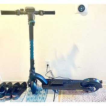 Gotrax G4 Electric Scooter - Image 3
