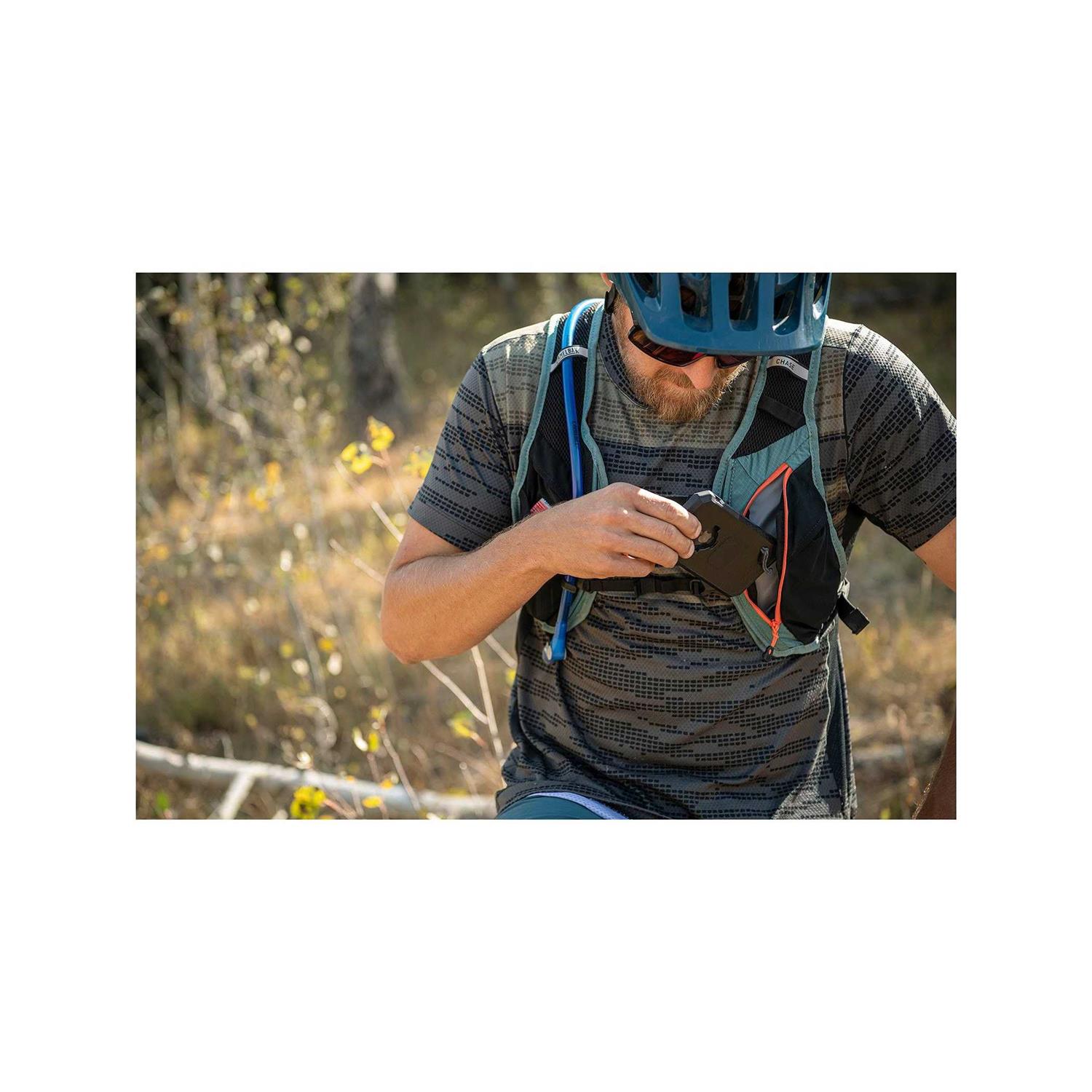 CamelBak Chase Bike Vest - Image 5
