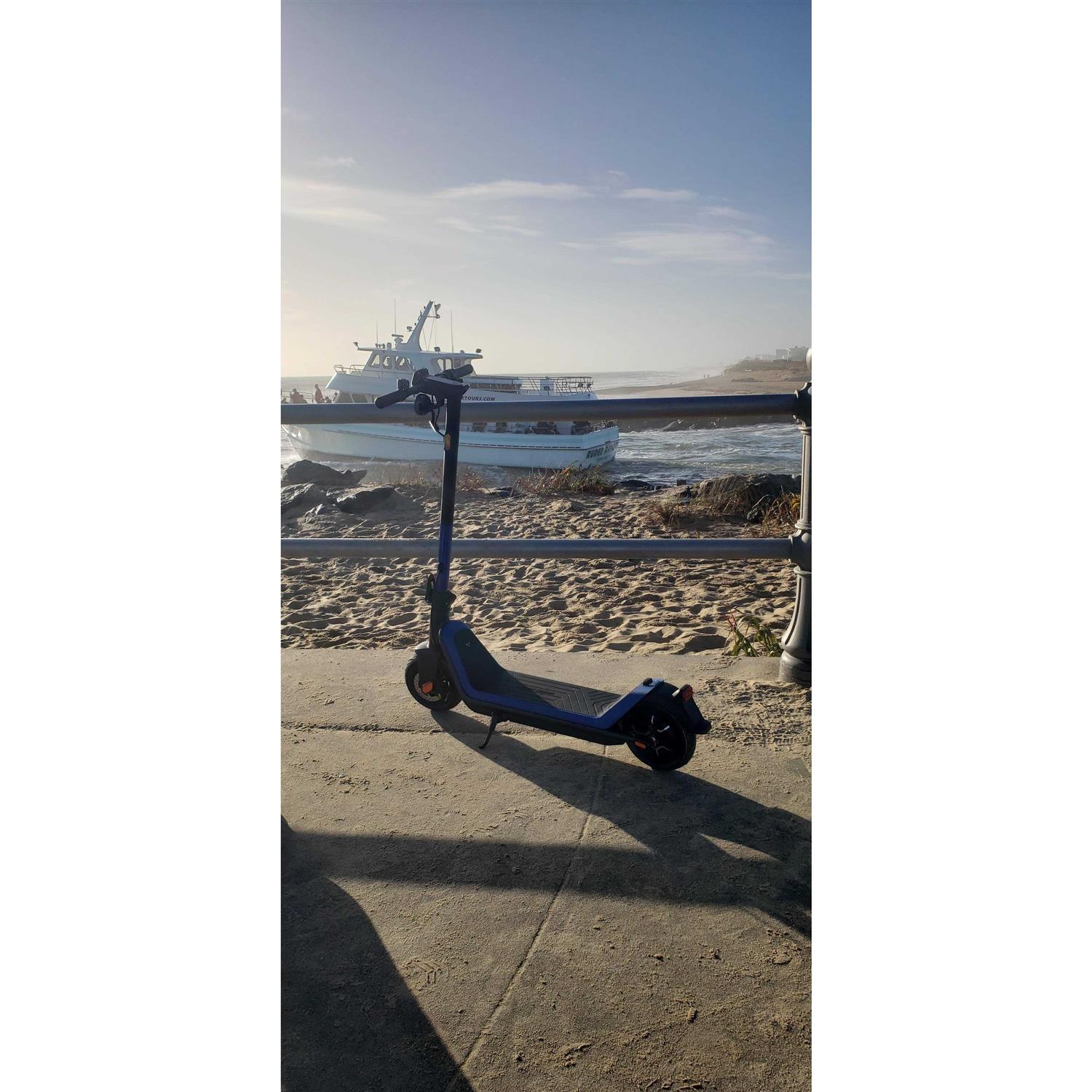 NIU KQi3 Sport Electric Scooter - Image 3