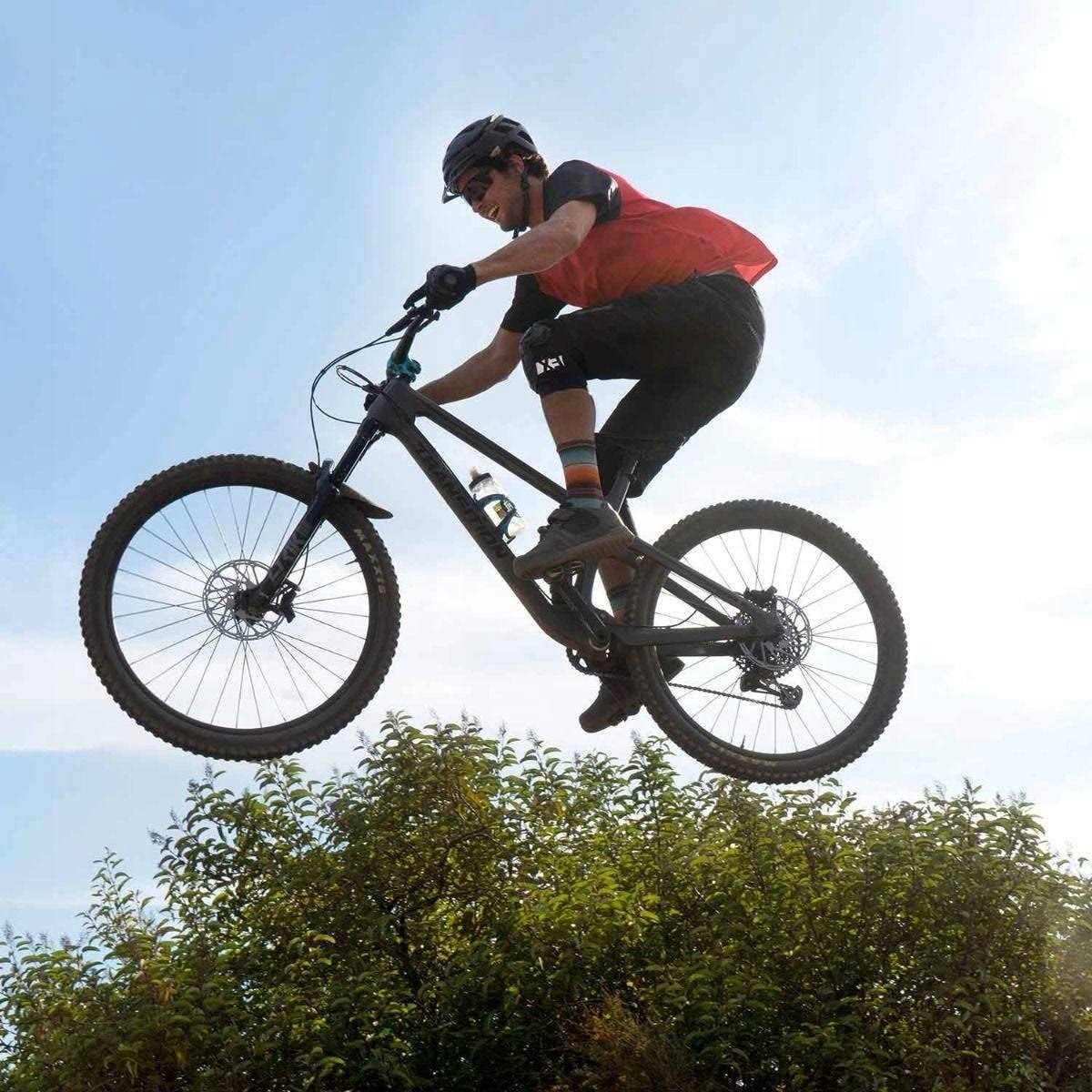 G-Form Pro X3 Knee Guards - Image 4
