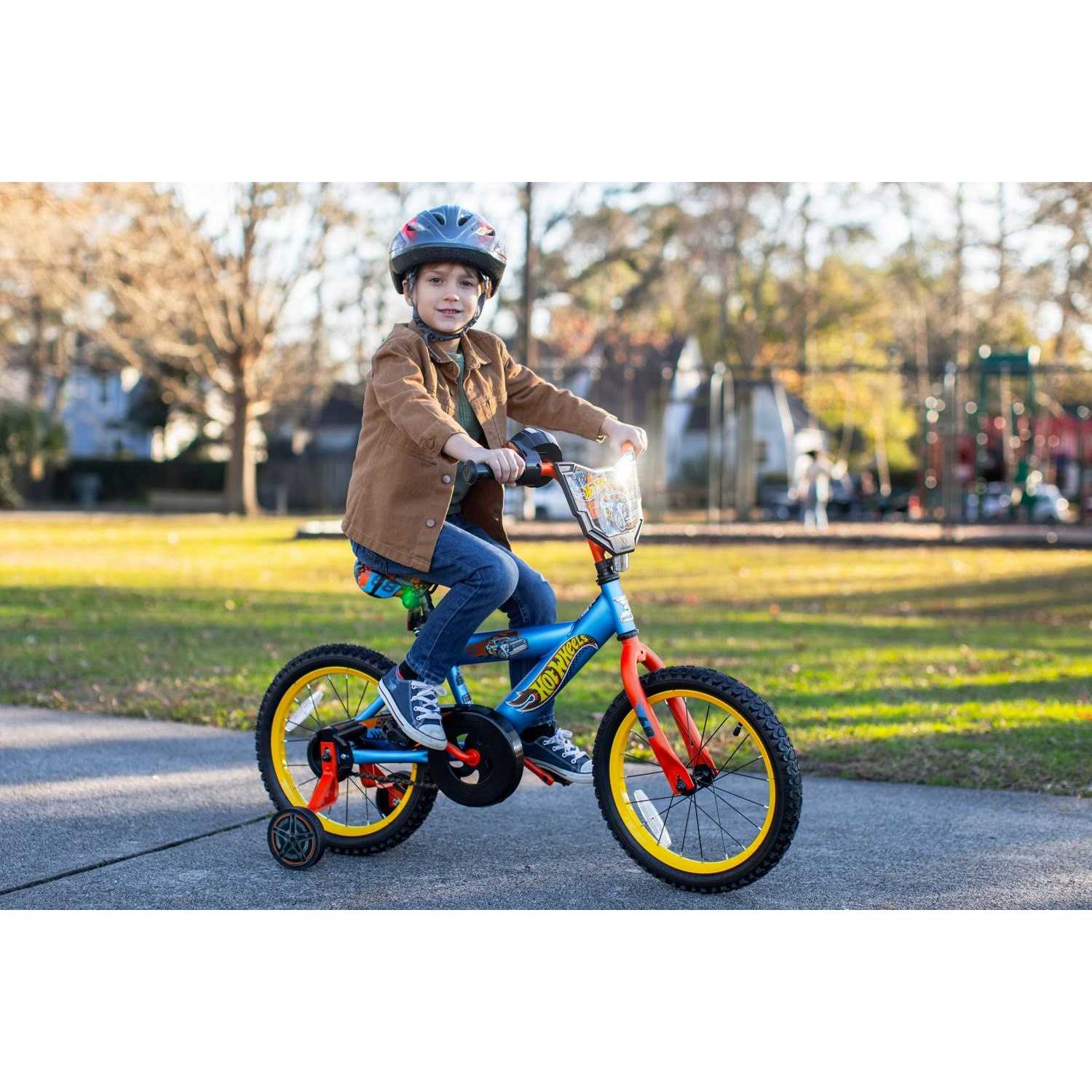 Dynacraft Boys' 16 in Hot Wheels Bicycle - Image 2