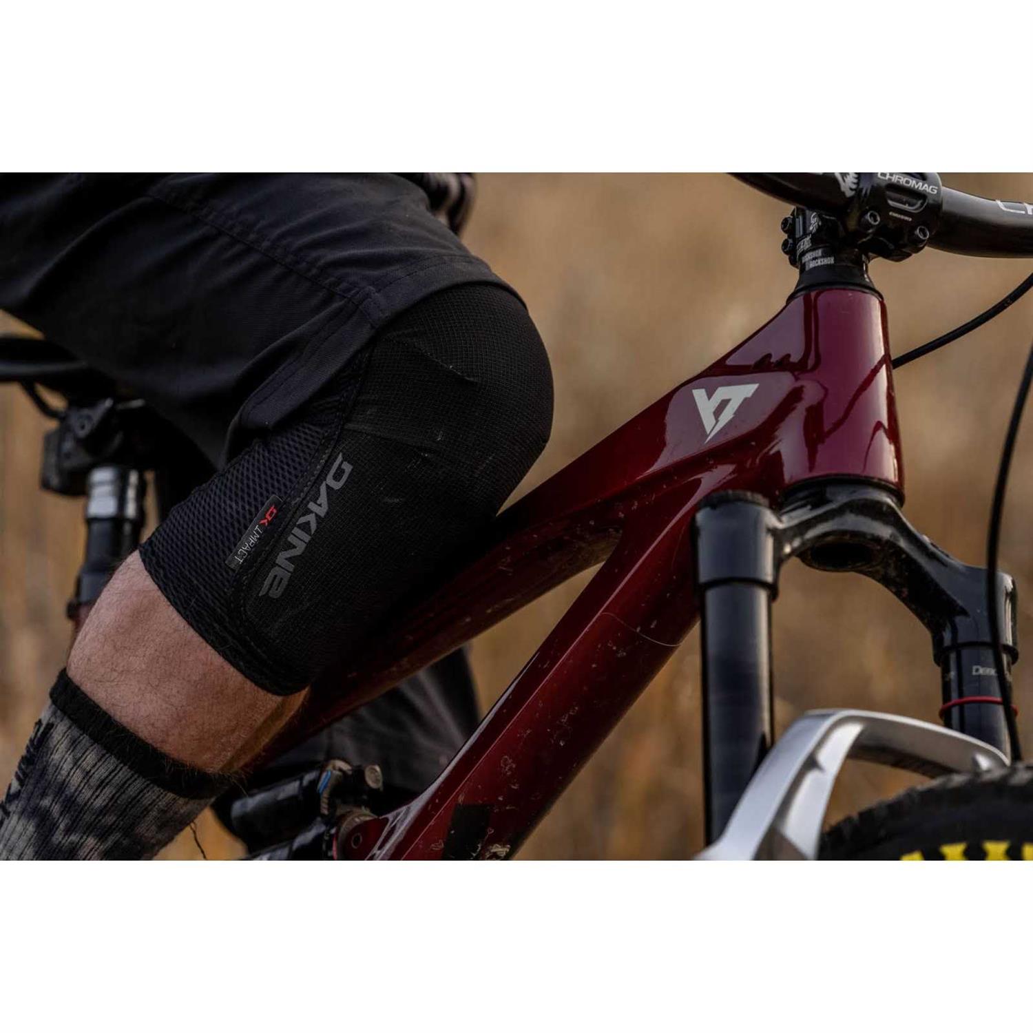 Dakine Slayer Knee - Image 3