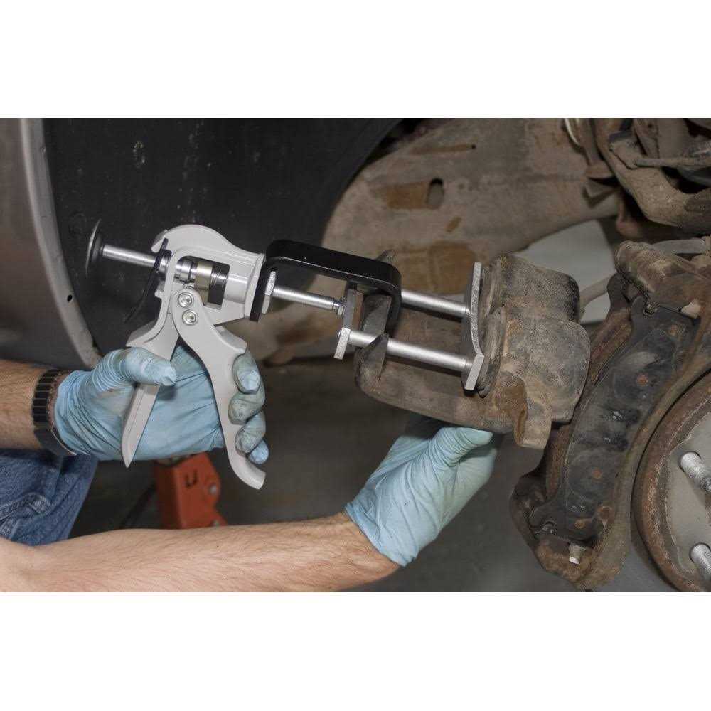 Lisle 25750 Dual Piston Brake Compressor - Image 2