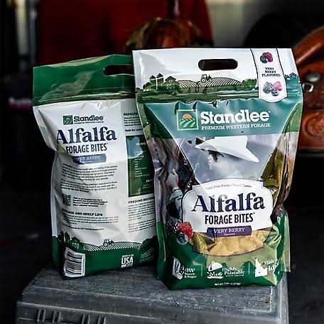 Alternative view of Standlee Alfalfa Forage Bites