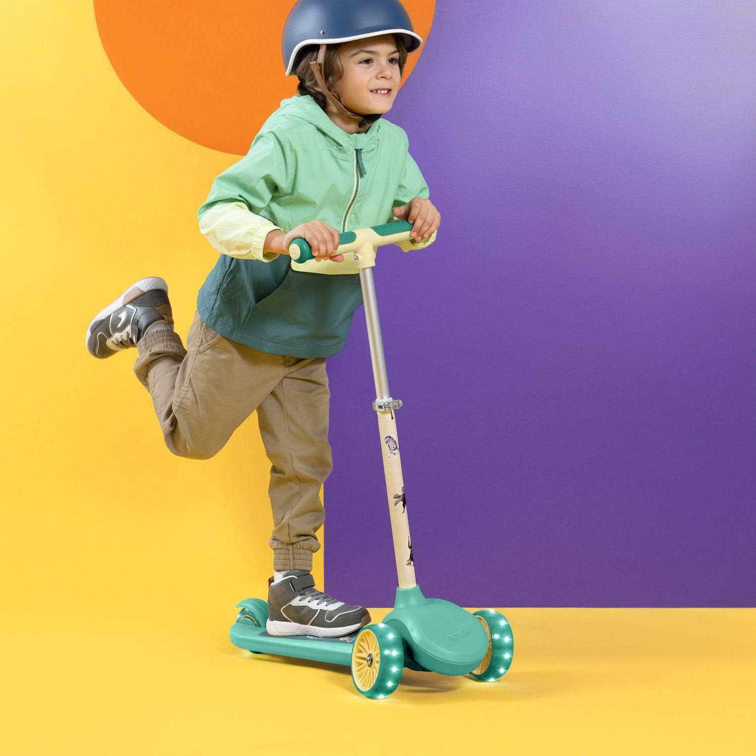 Jetson Customizable Three-Wheel Kick Scooter - Image 2