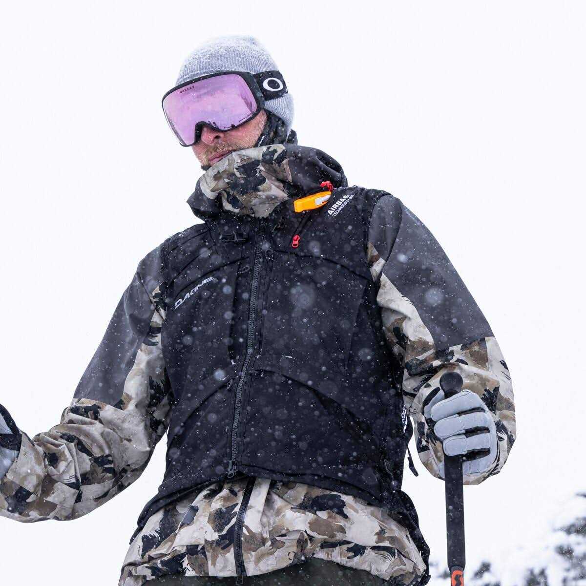 Dakine Poacher RAS Vest - Image 3