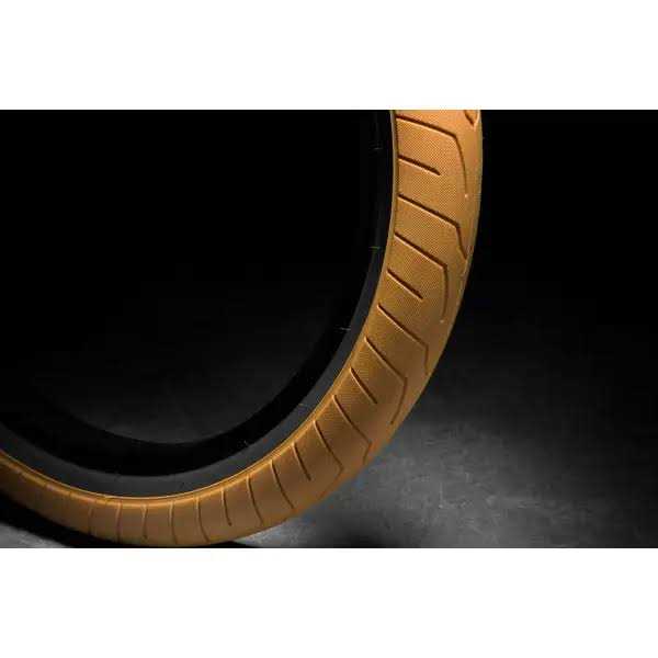 Kink Sever Tire - Image 2