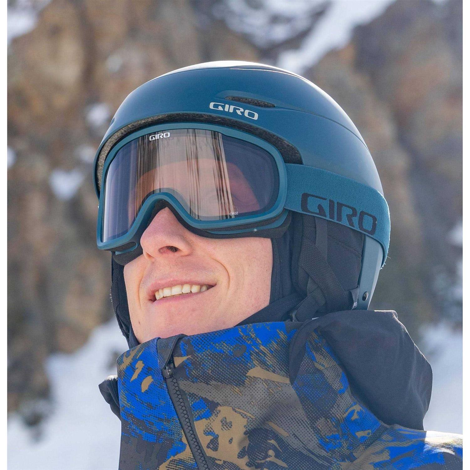 Giro Ratio MIPS Helmet - Image 3