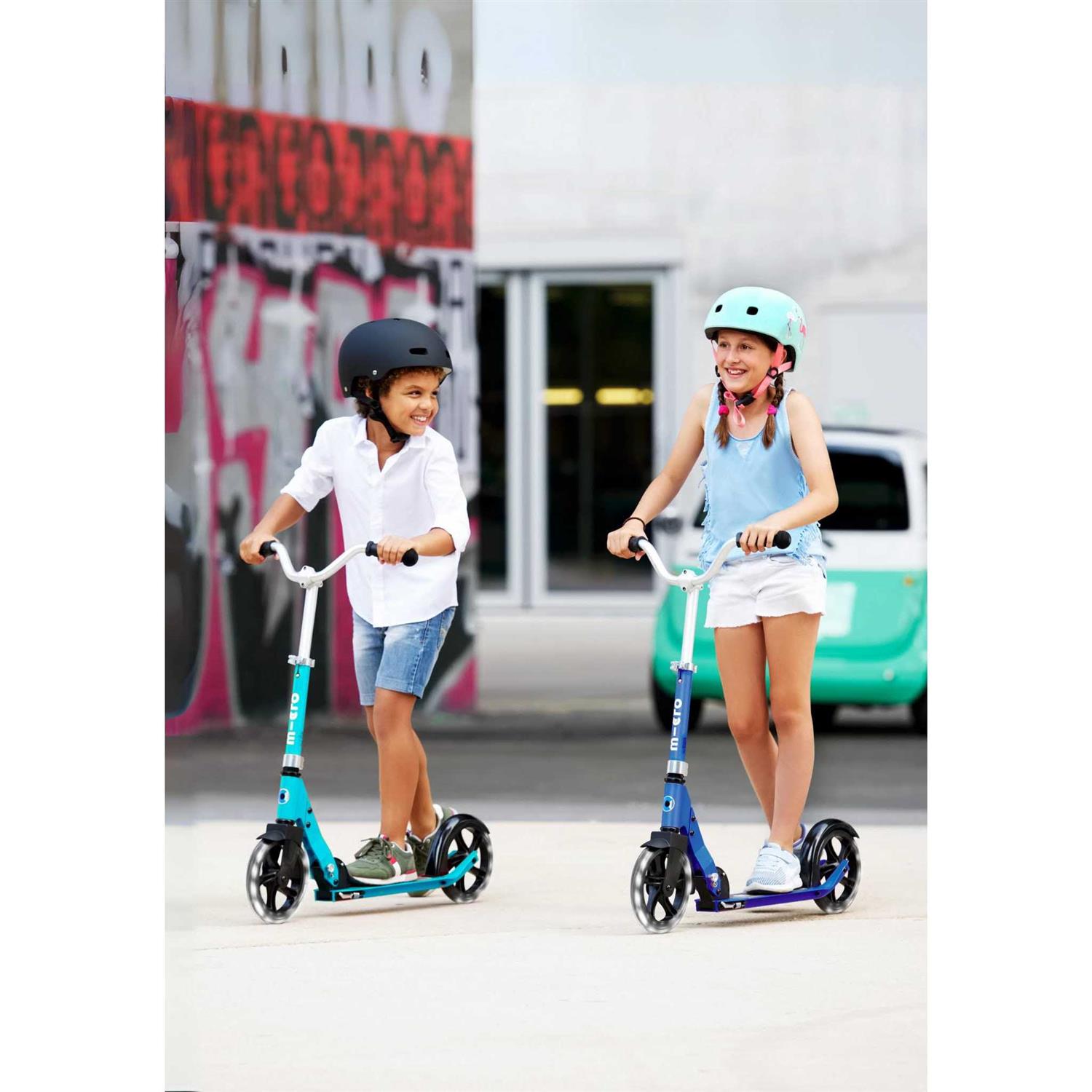 Micro Kickboard Cruiser LED Scooter - Image 5