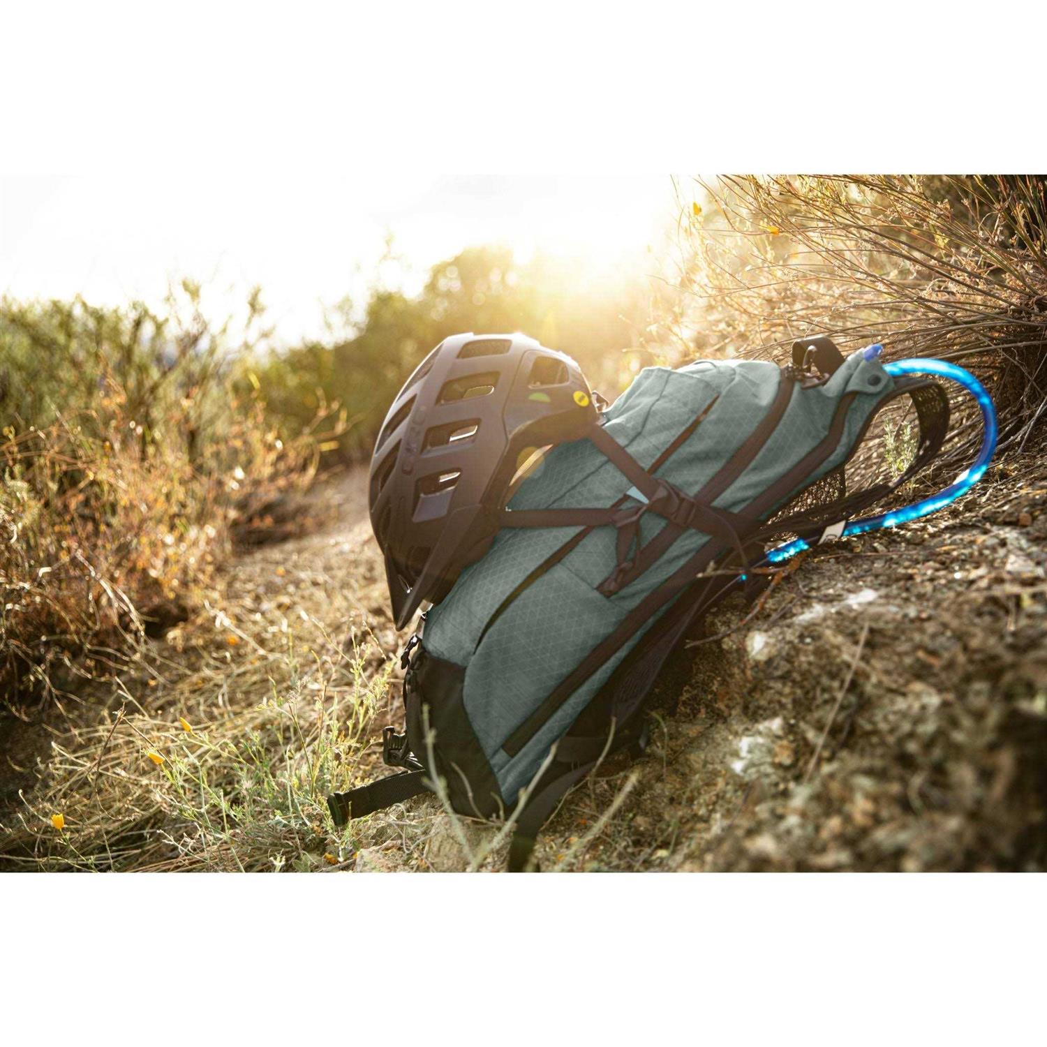 CamelBak M.U.L.E. Pro 14 Hydration Pack - Image 3