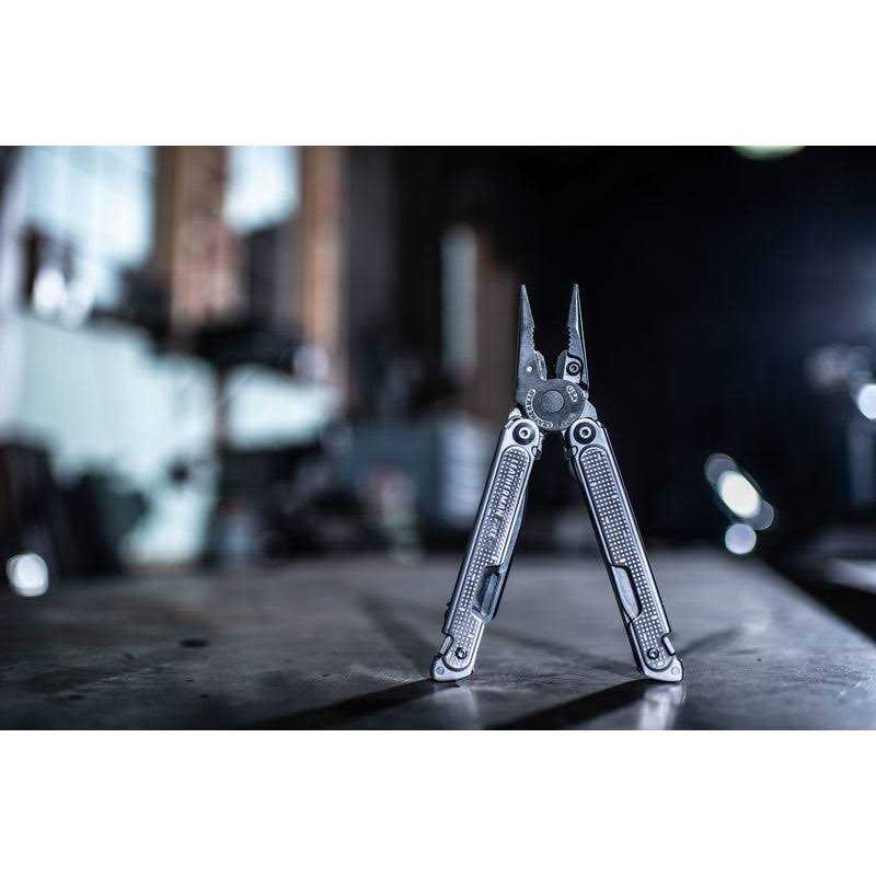 Leatherman Free P2 Multi Tool - Image 5