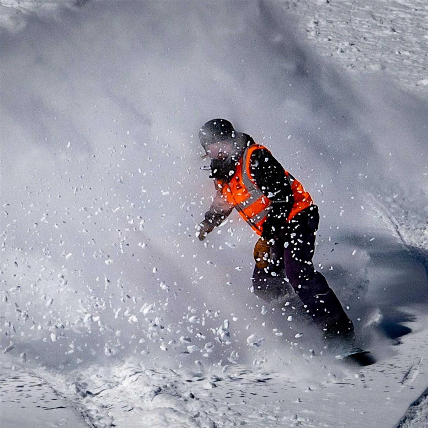 Never Summer Lady FR 2024 Snowboard - Image 3