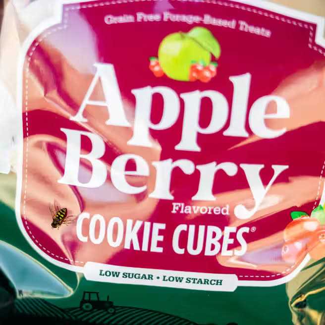Standlee Apple Berry Cookie Cubes - Image 3