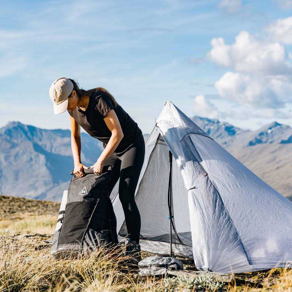 Hyperlite Mountain Gear Ultralight Dyneema Pyramid Tent in White Mid 1 Person - Image 3