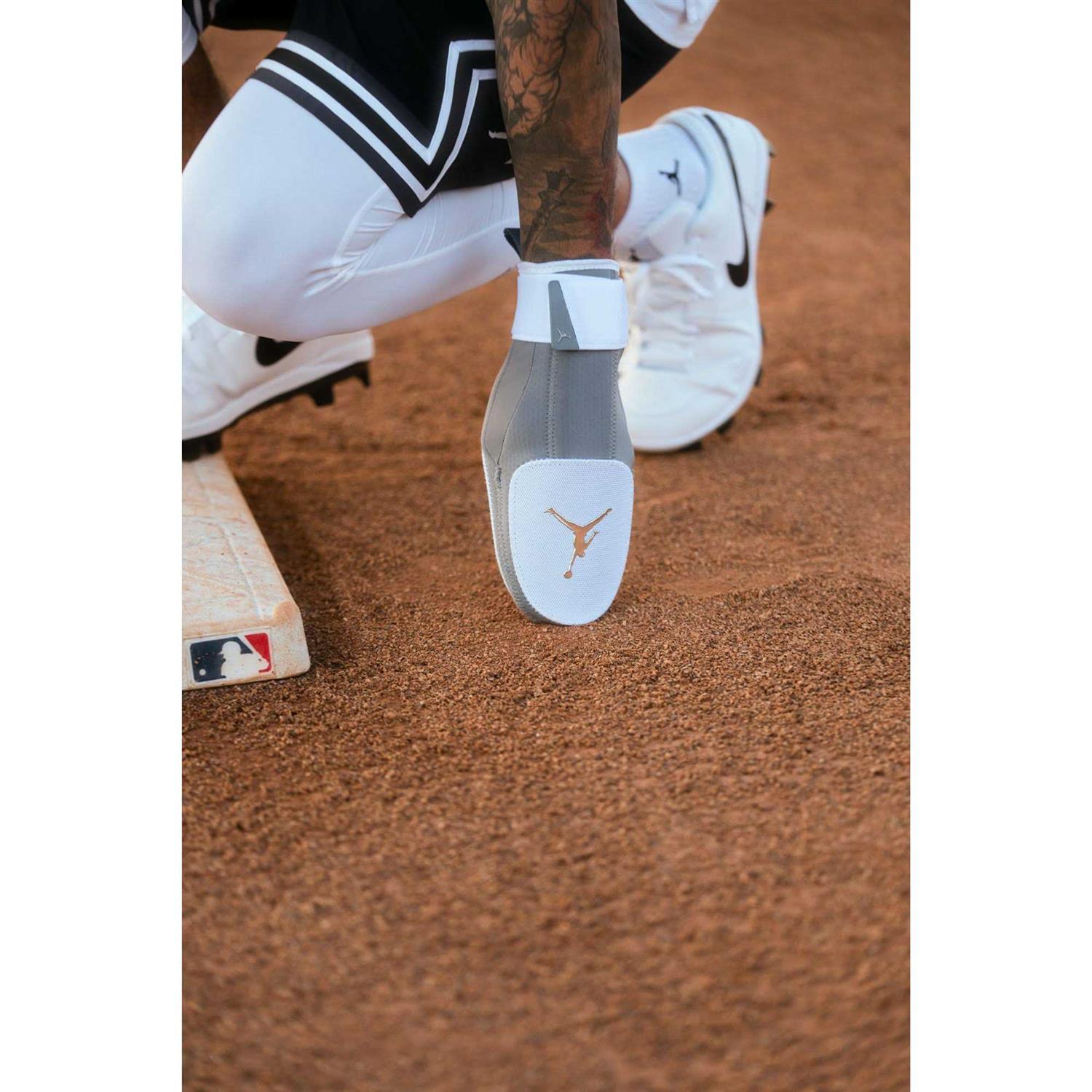 Jordan Fly Baseball Sliding Mitt J1010863-156 - Image 5