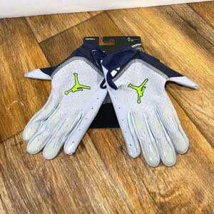 Alternative view of Jordan Accessories Nike Jordan Jet 7.0 Football Gloves