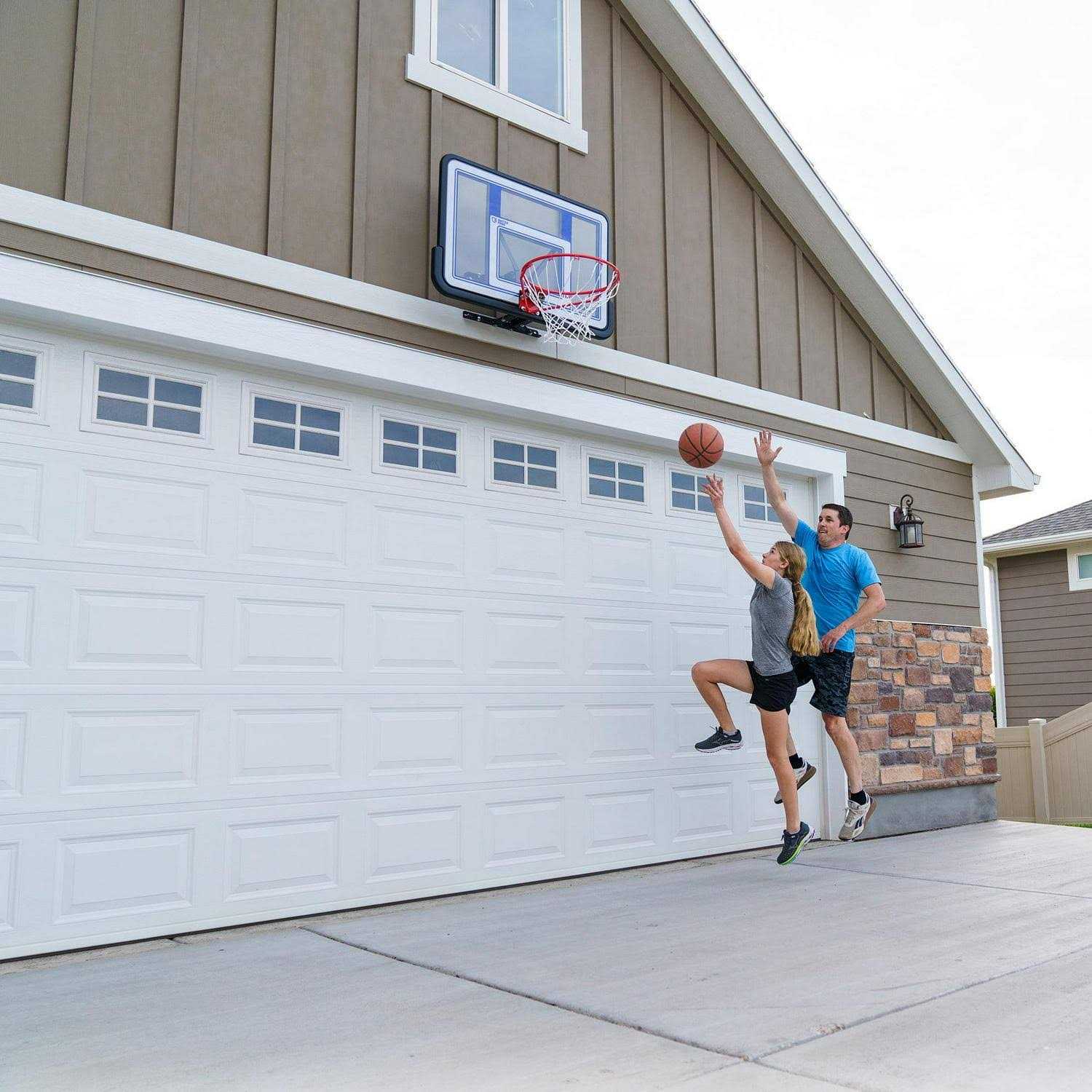 Lifetime Basketball Backboard and Rim Combo - Image 2