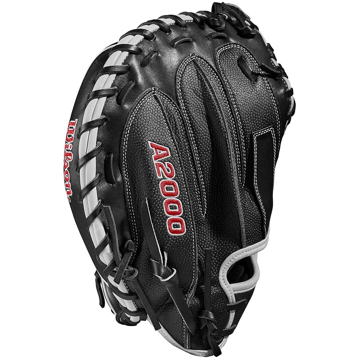 Wilson 2022 33.5 A2000 M1D Baseball Catcher's Mitt - Image 3