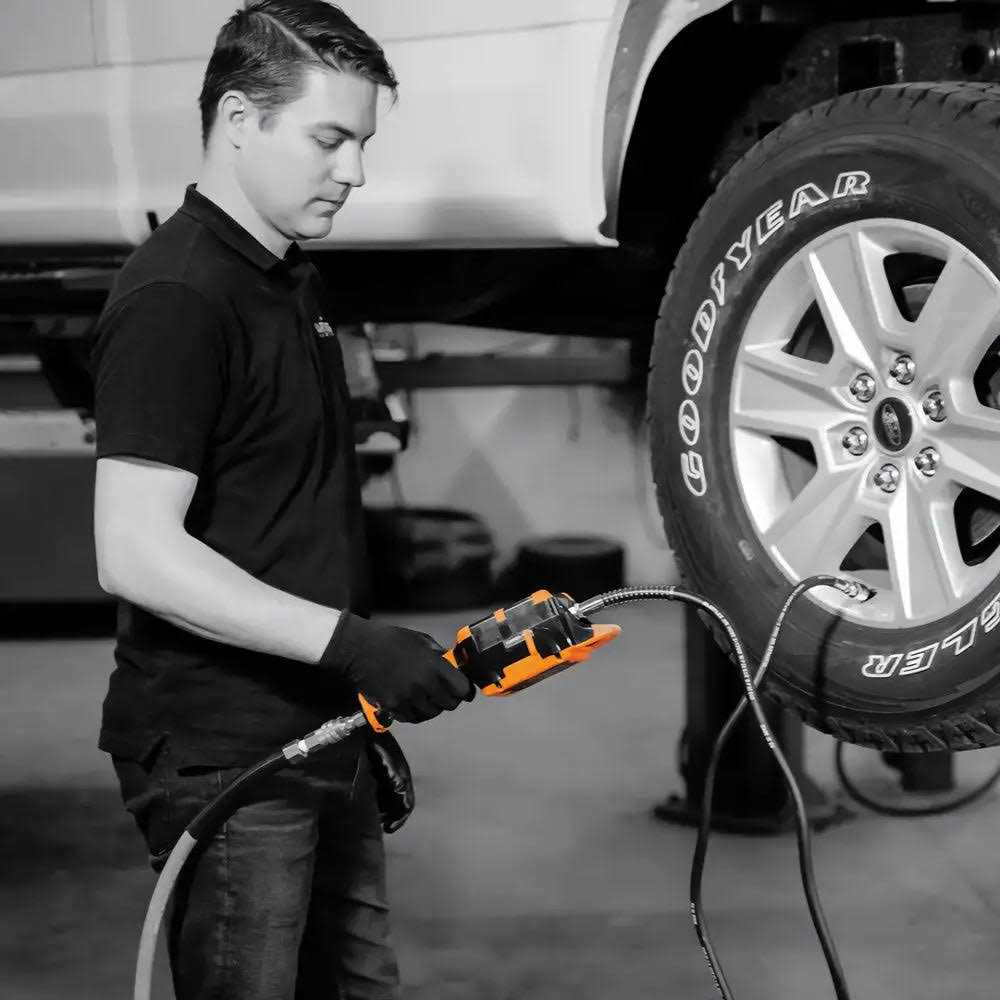 Alternative view of Martins Industries Automatic Tire Inflator Flatematic Handheld