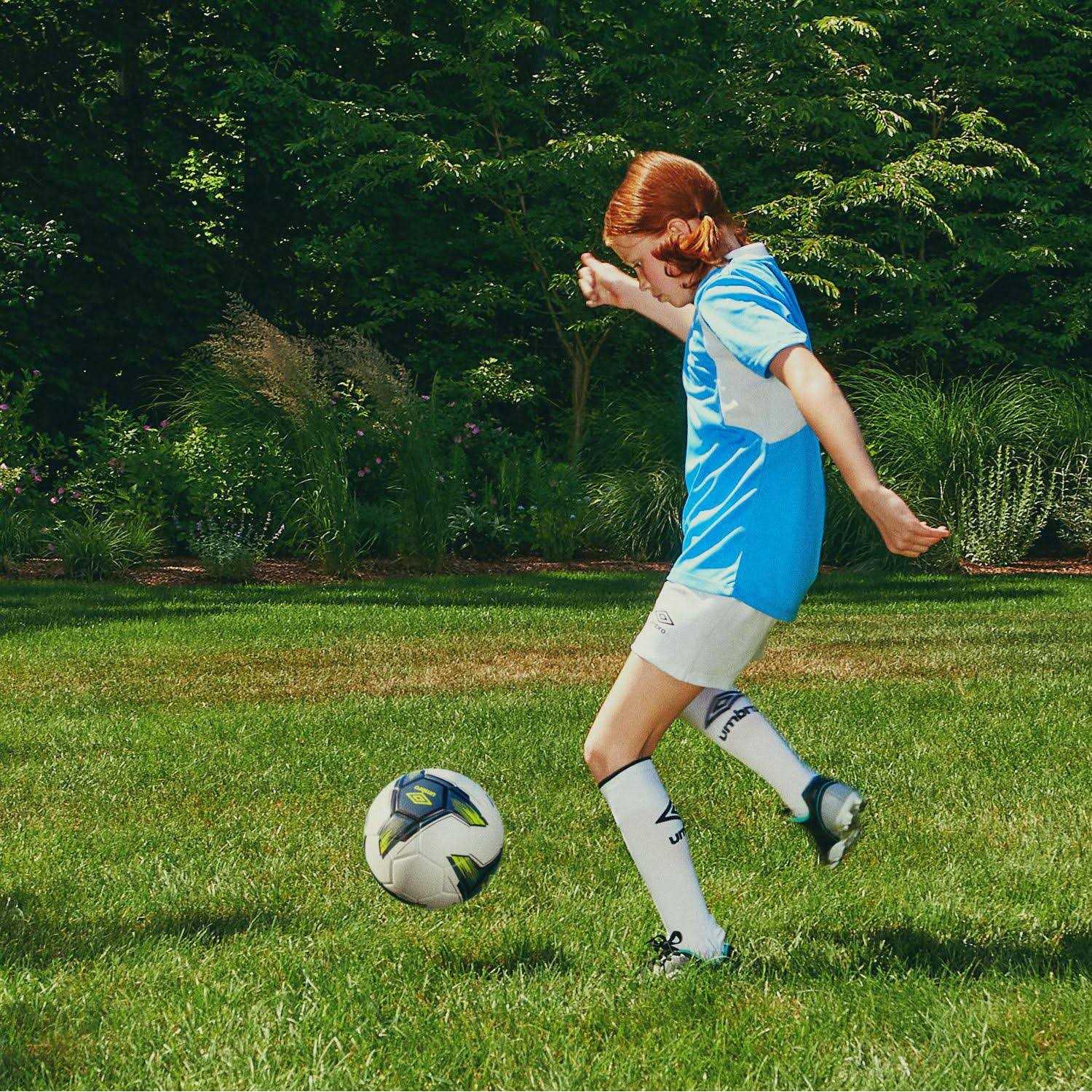 Umbro Tristar Size 5 Adult and Teen Soccer Ball - Image 4