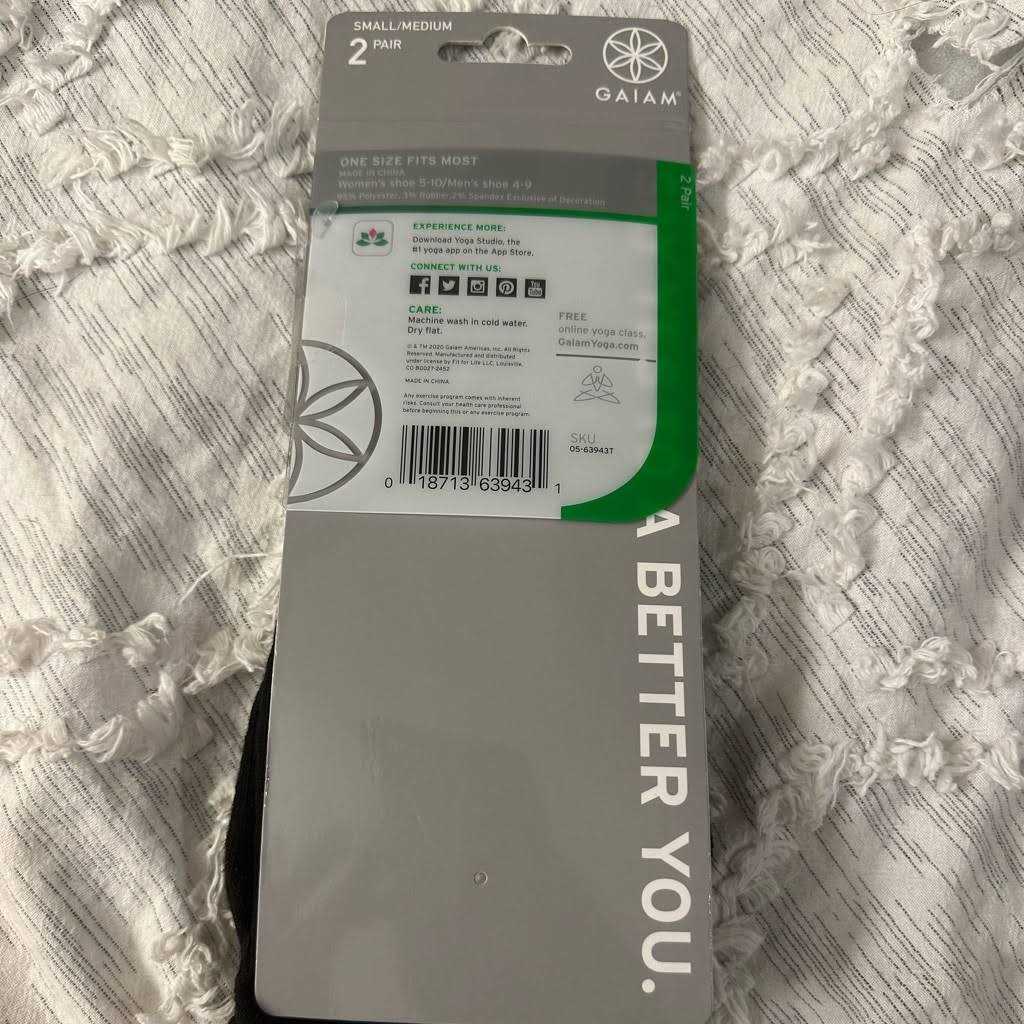 Gaiam Gripppy Fit Athletic Socks 2pk - Image 3