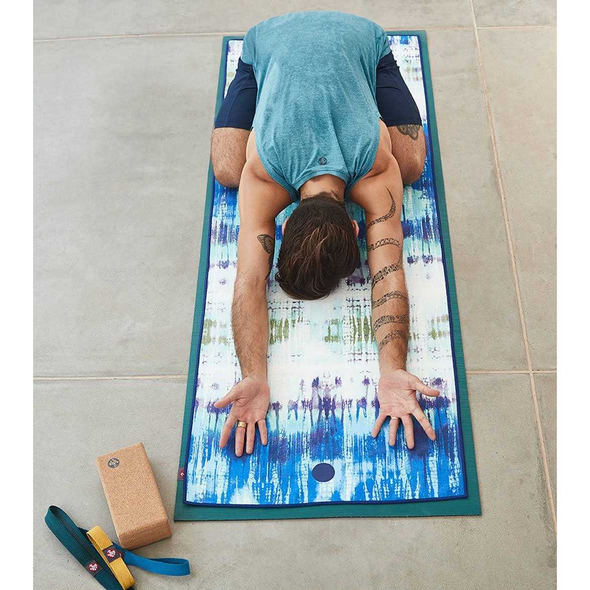 Manduka Repreve Yogitoes Yoga Mat Towel - Image 5